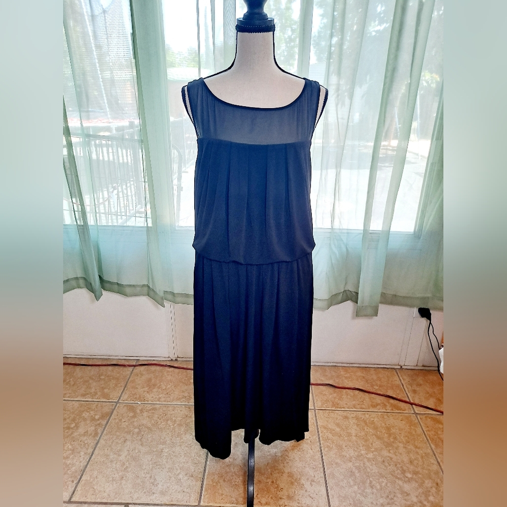 Vince Camuto Elegant Black Sleeveless Dress. Size 14.